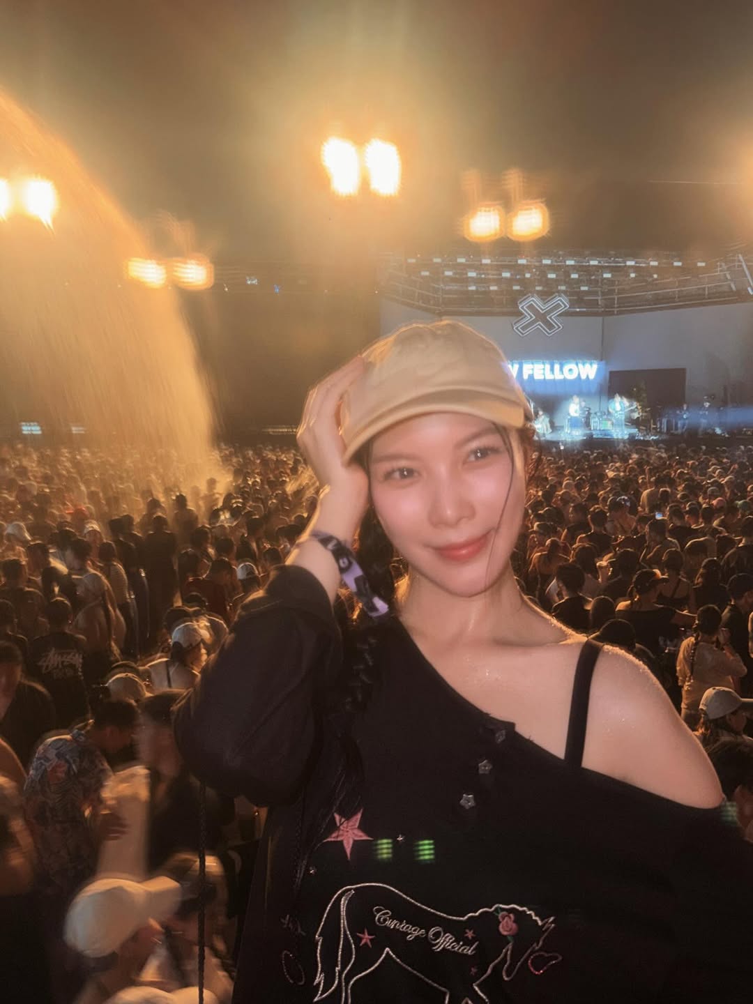 มุก - วรนิษฐ์ ถาวรวงศ์