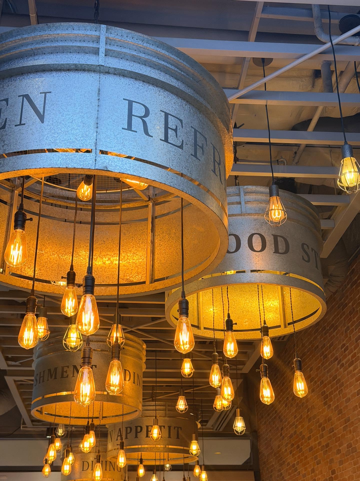 มุก - วรนิษฐ์ ถาวรวงศ์