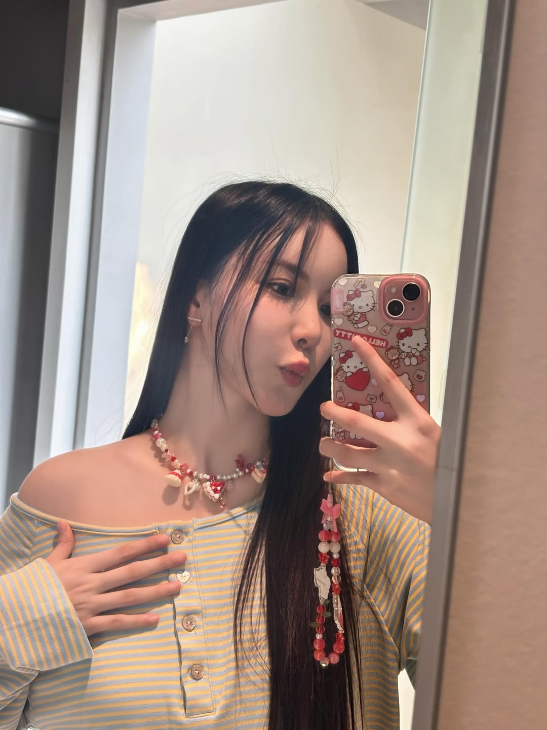 มุก - วรนิษฐ์ ถาวรวงศ์