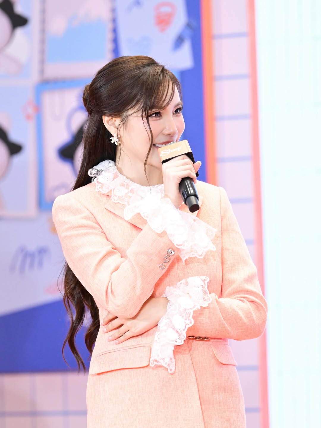 มุก - วรนิษฐ์ ถาวรวงศ์