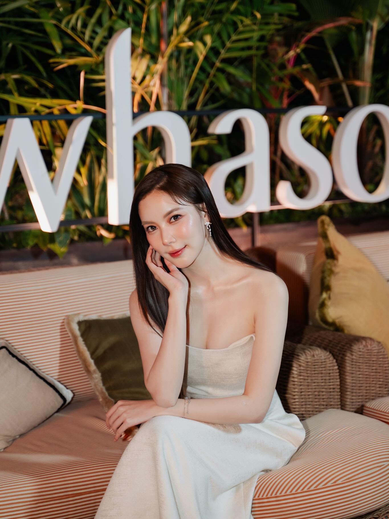 มุก - วรนิษฐ์ ถาวรวงศ์
