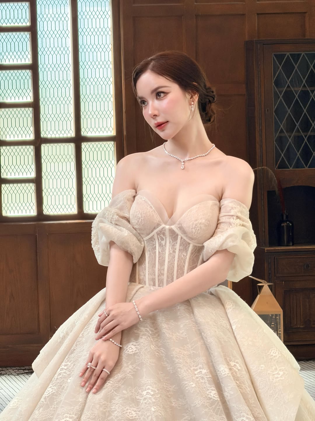 มุก - วรนิษฐ์ ถาวรวงศ์