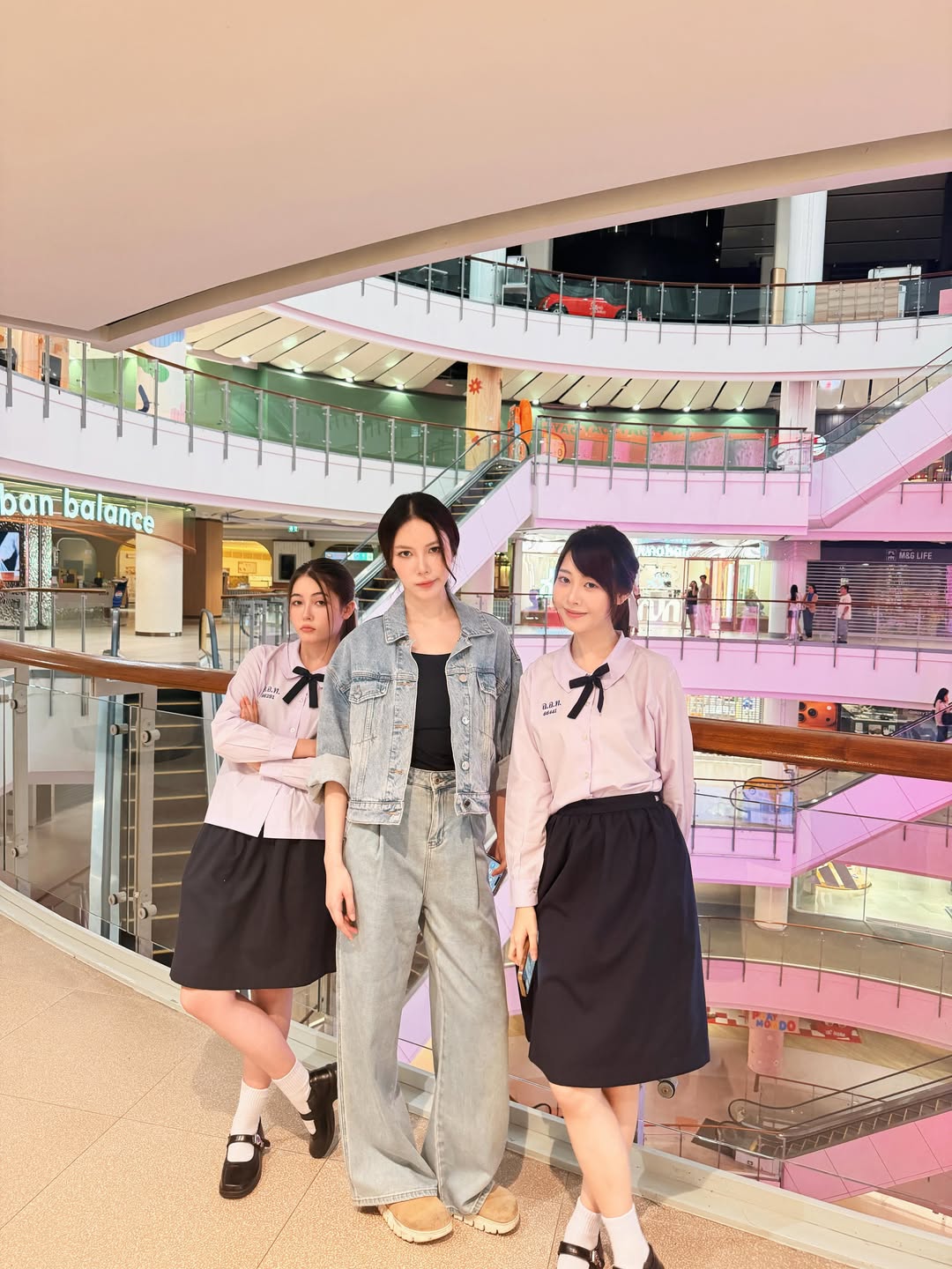 มุก - วรนิษฐ์ ถาวรวงศ์