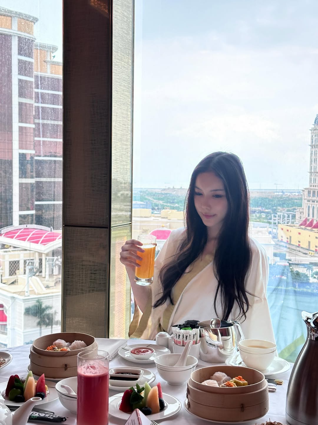 มุก - วรนิษฐ์ ถาวรวงศ์