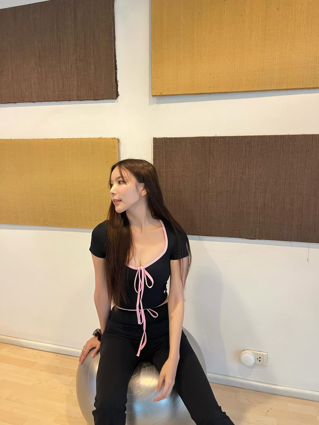 มุก - วรนิษฐ์ ถาวรวงศ์