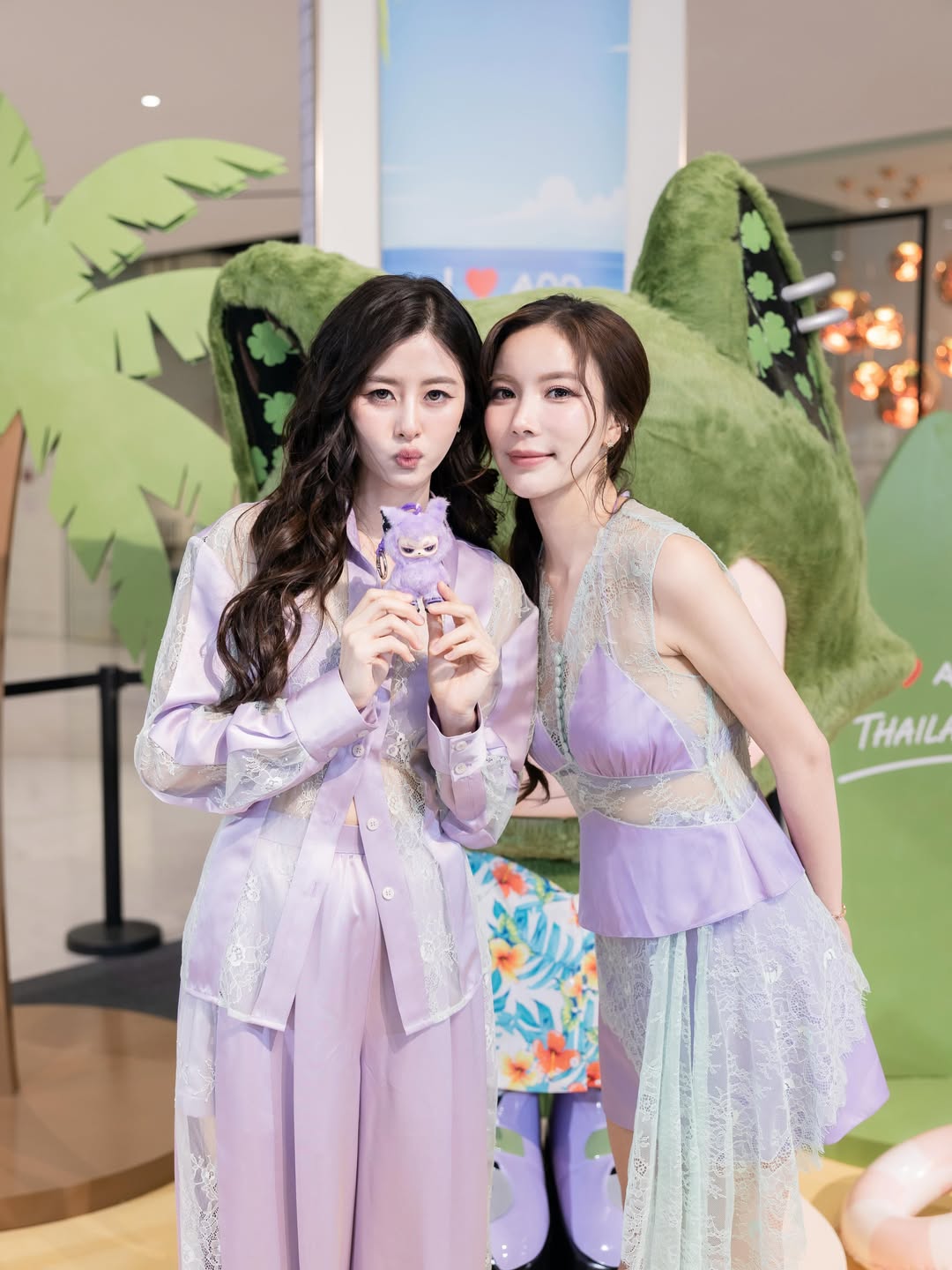 มุก - วรนิษฐ์ ถาวรวงศ์