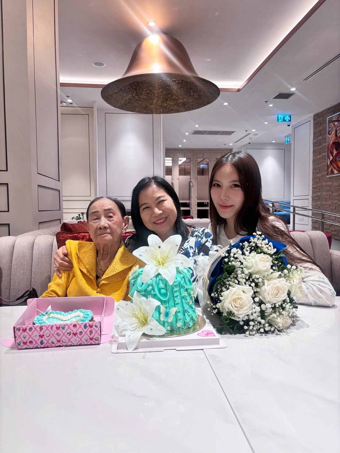 มุก - วรนิษฐ์ ถาวรวงศ์