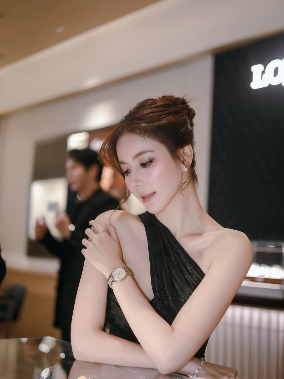 มุก - วรนิษฐ์ ถาวรวงศ์
