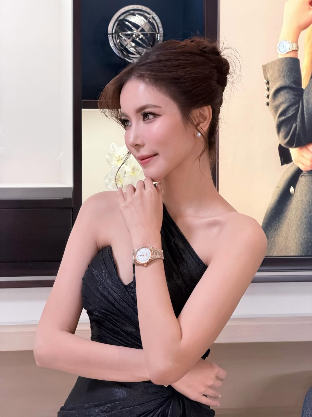 มุก - วรนิษฐ์ ถาวรวงศ์