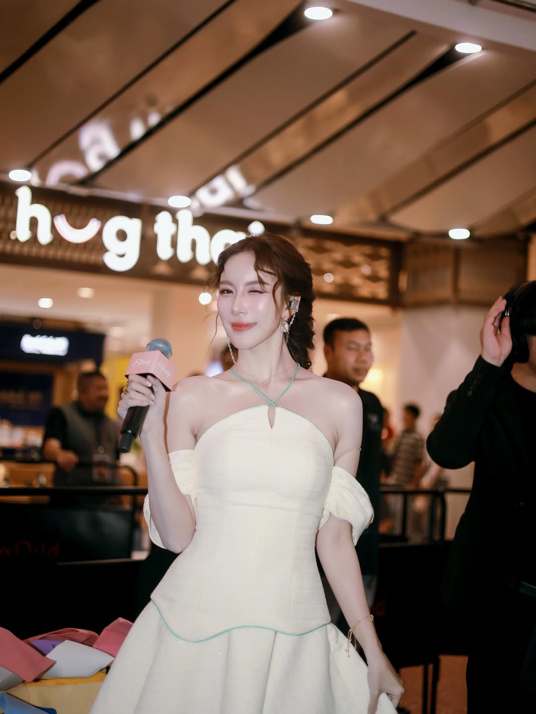 มุก - วรนิษฐ์ ถาวรวงศ์