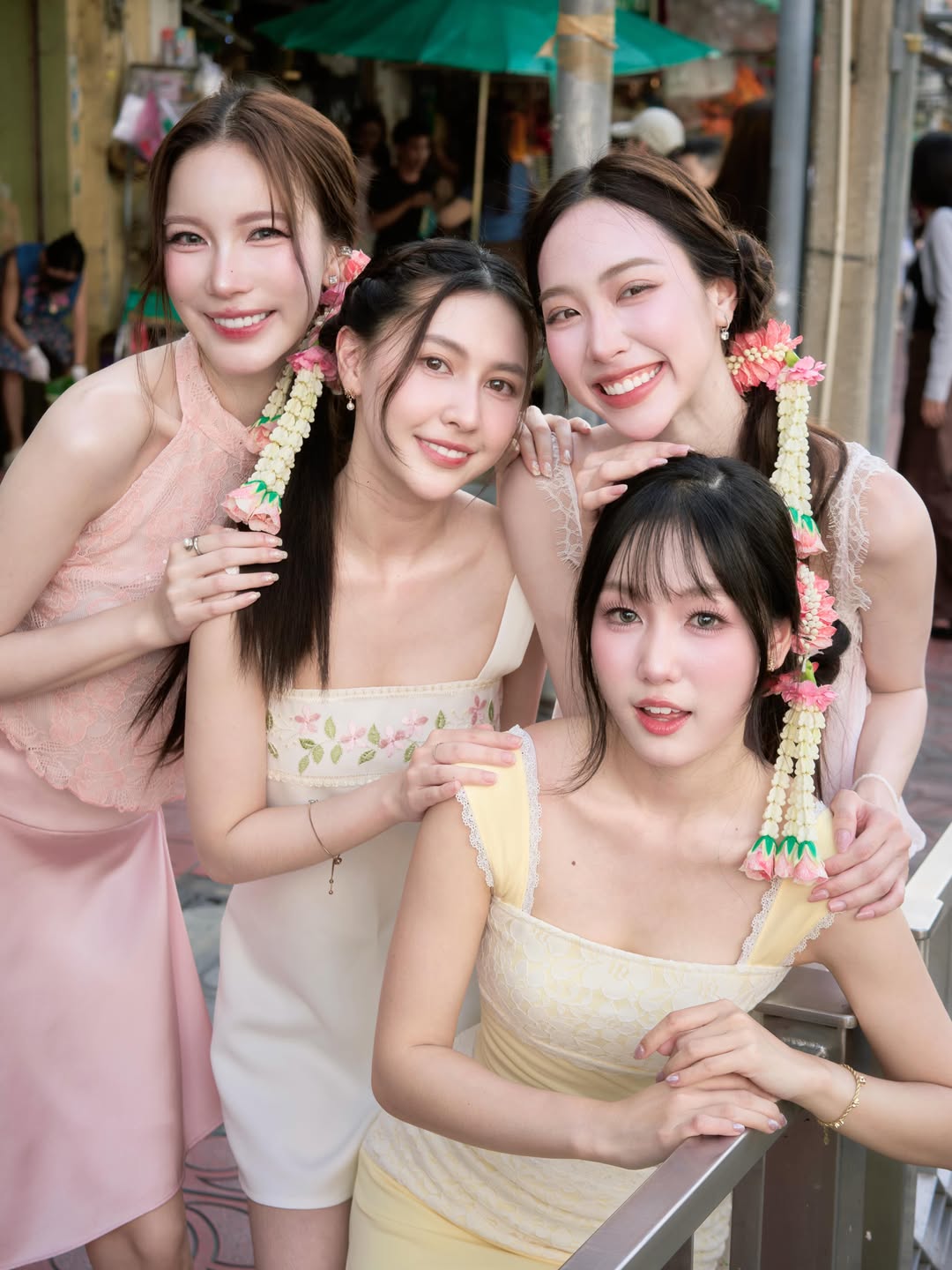 มุก - วรนิษฐ์ ถาวรวงศ์