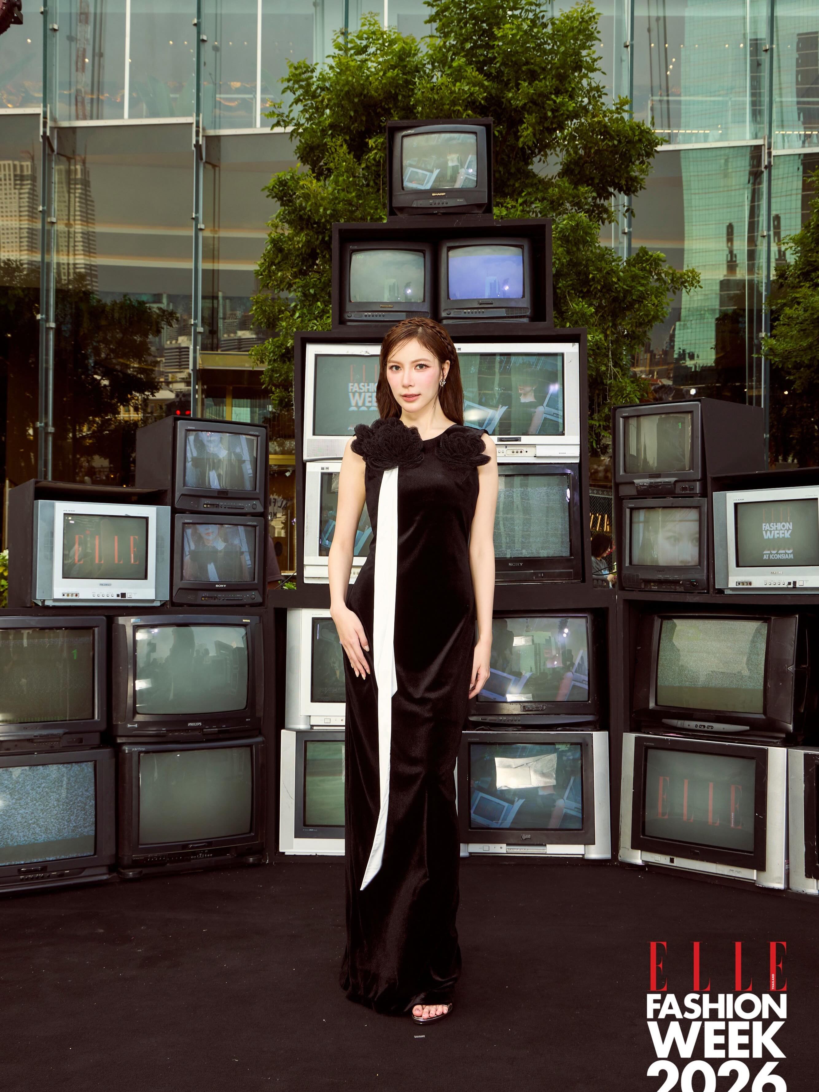 มุก - วรนิษฐ์ ถาวรวงศ์