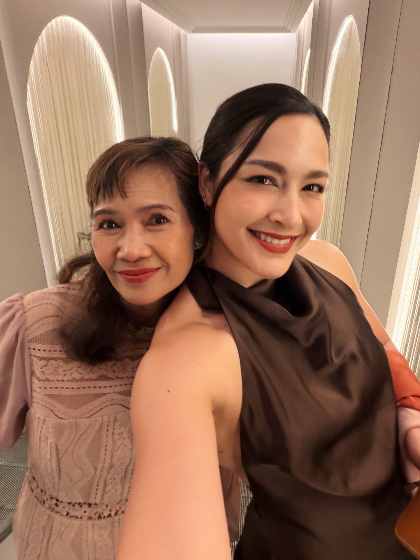 เซฟ - เซฟฟานี่ อาวะนิค