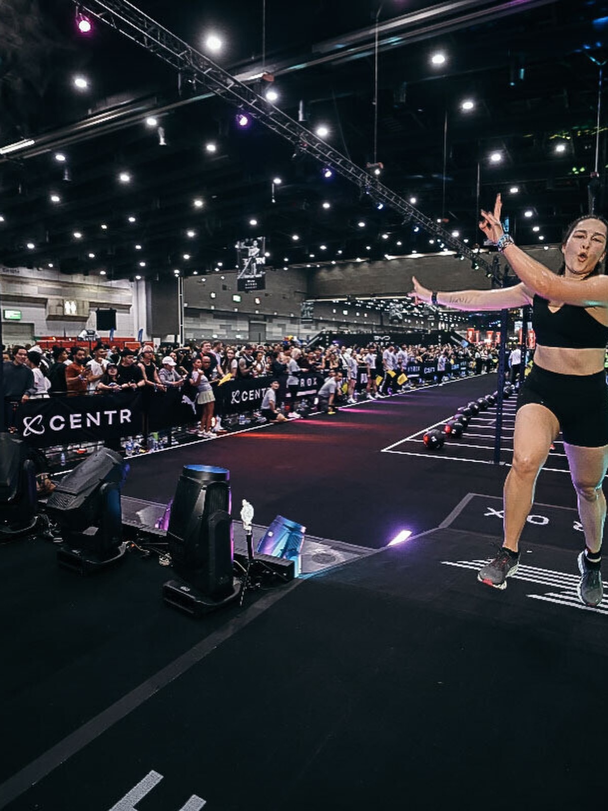 เซฟ - เซฟฟานี่ อาวะนิค