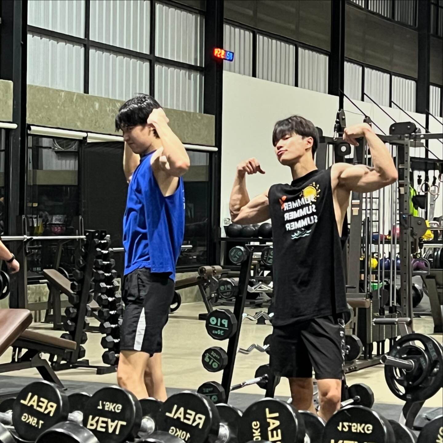 โอม - ภวัต จิตต์สว่างดี