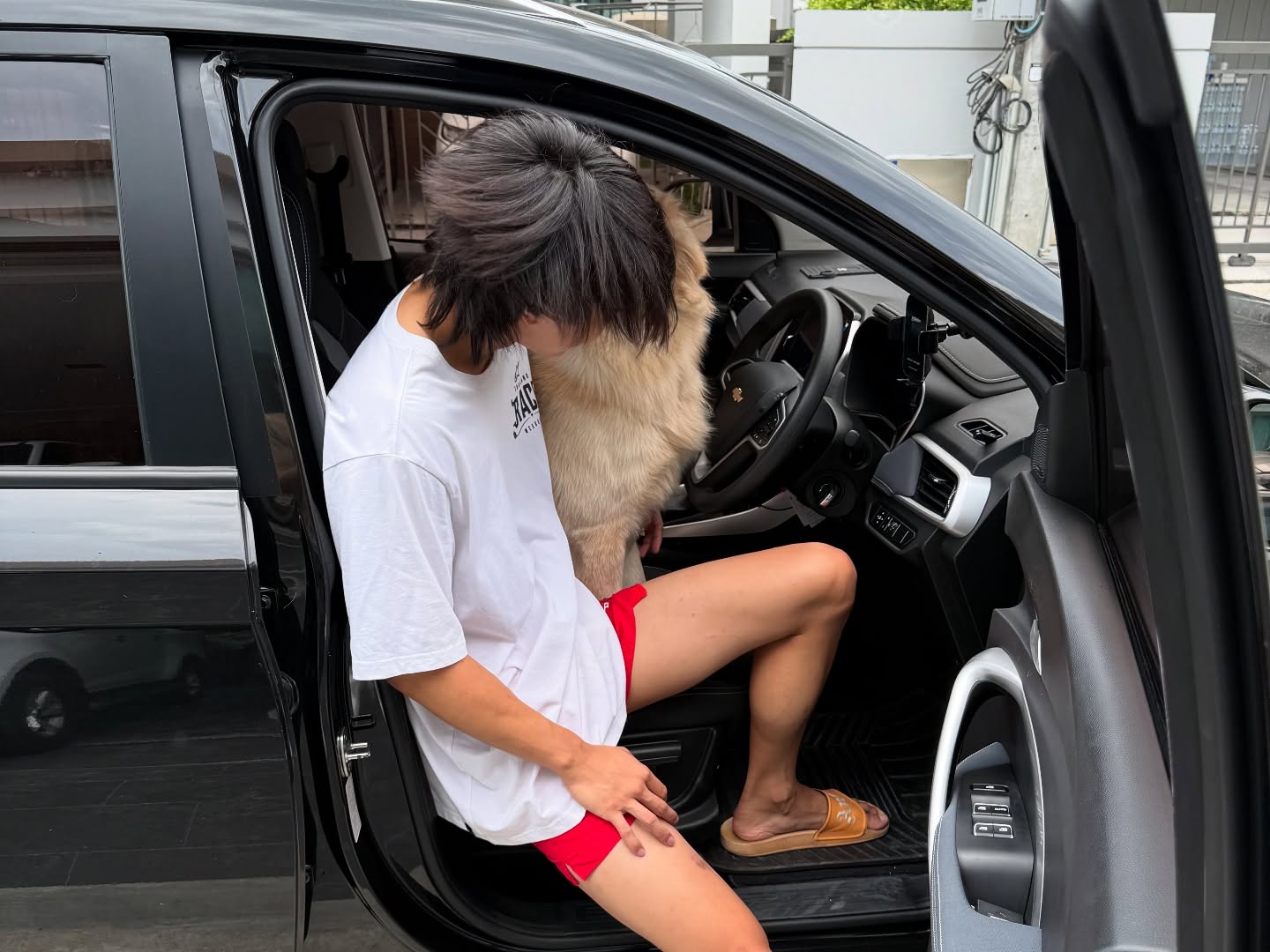 โอม - ภวัต จิตต์สว่างดี
