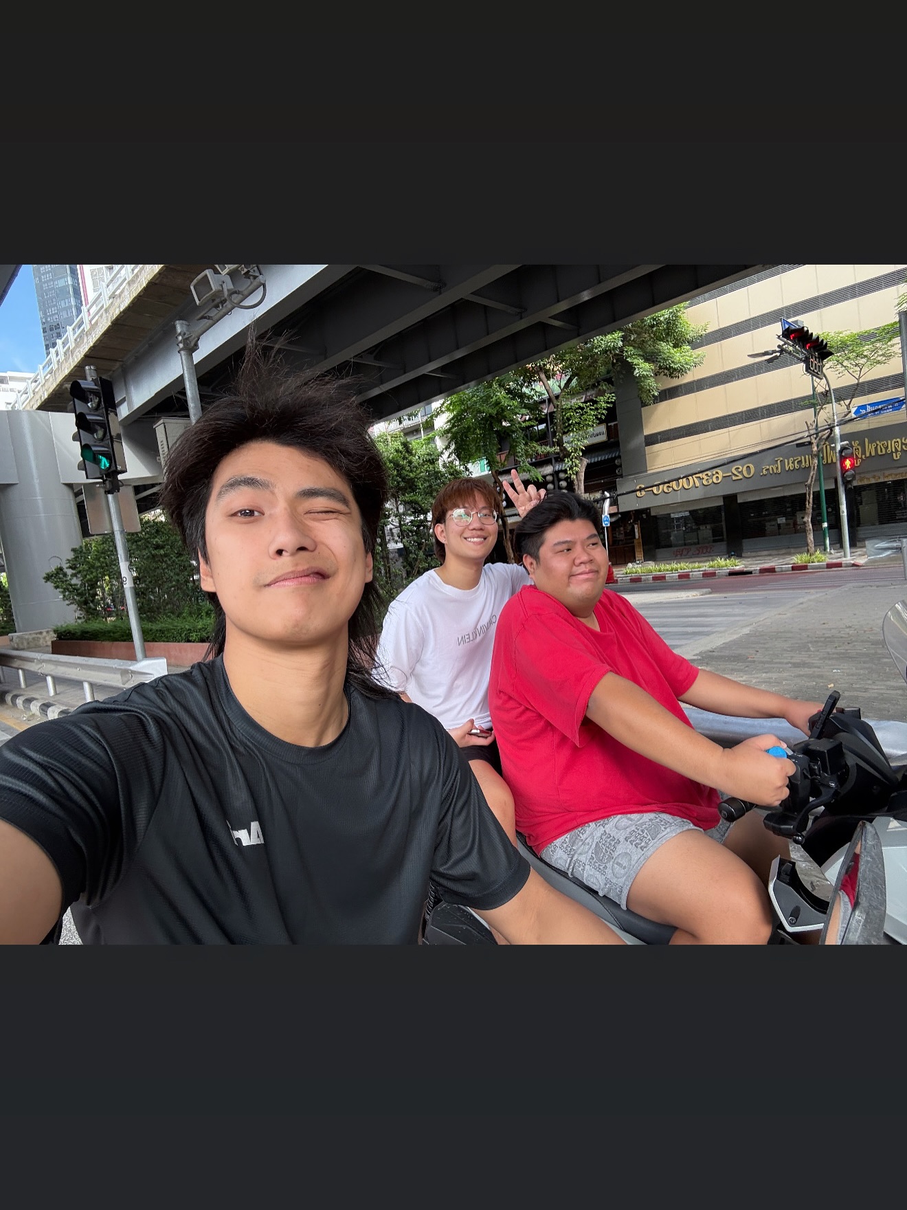 โอม - ภวัต จิตต์สว่างดี