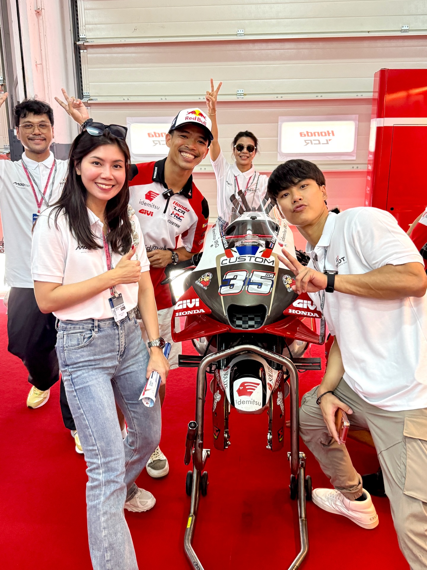 โอม - ภวัต จิตต์สว่างดี