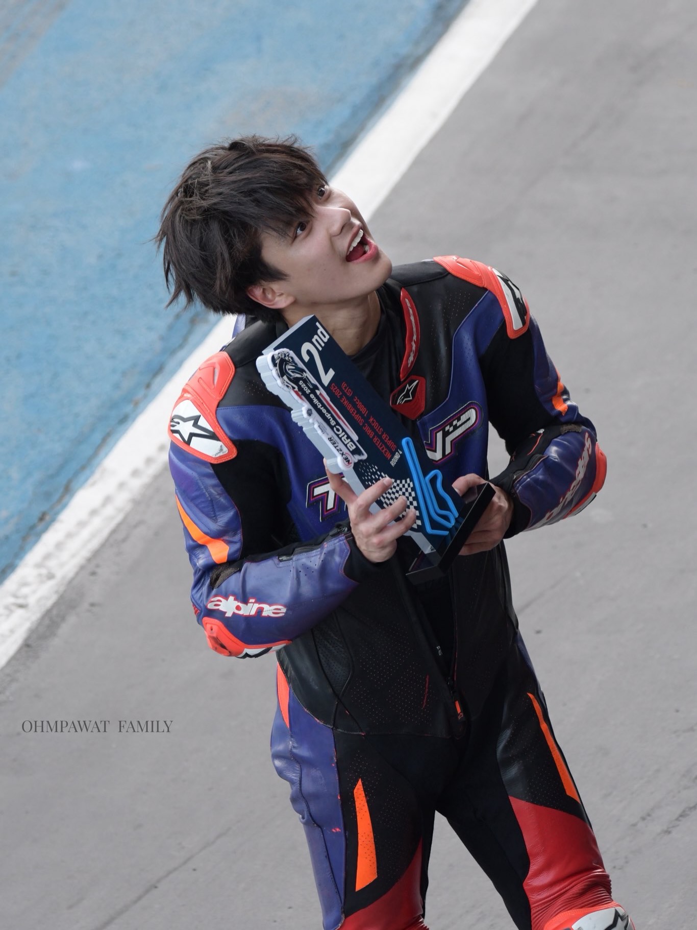 โอม - ภวัต จิตต์สว่างดี