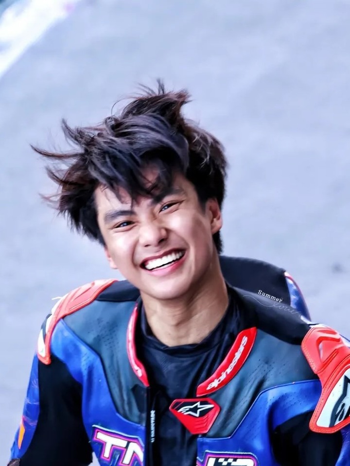 โอม - ภวัต จิตต์สว่างดี