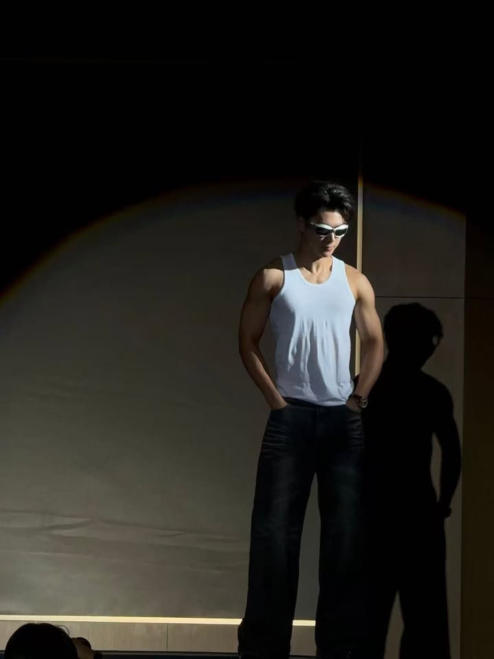 โอม - ภวัต จิตต์สว่างดี