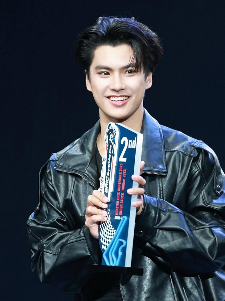 โอม - ภวัต จิตต์สว่างดี