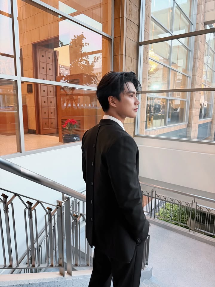 โอม - ภวัต จิตต์สว่างดี