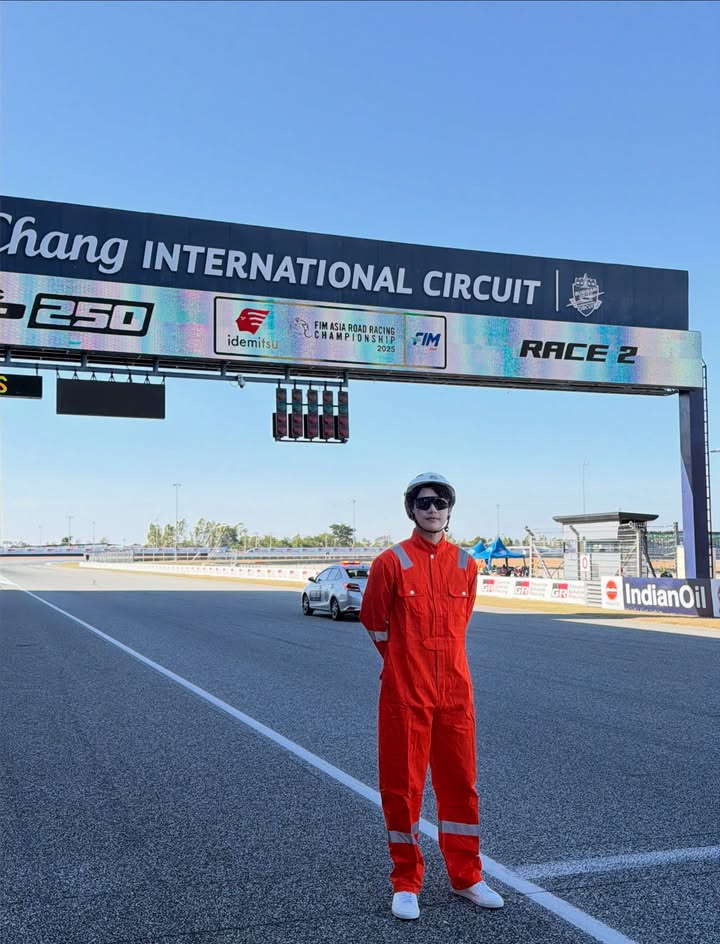 โอม - ภวัต จิตต์สว่างดี