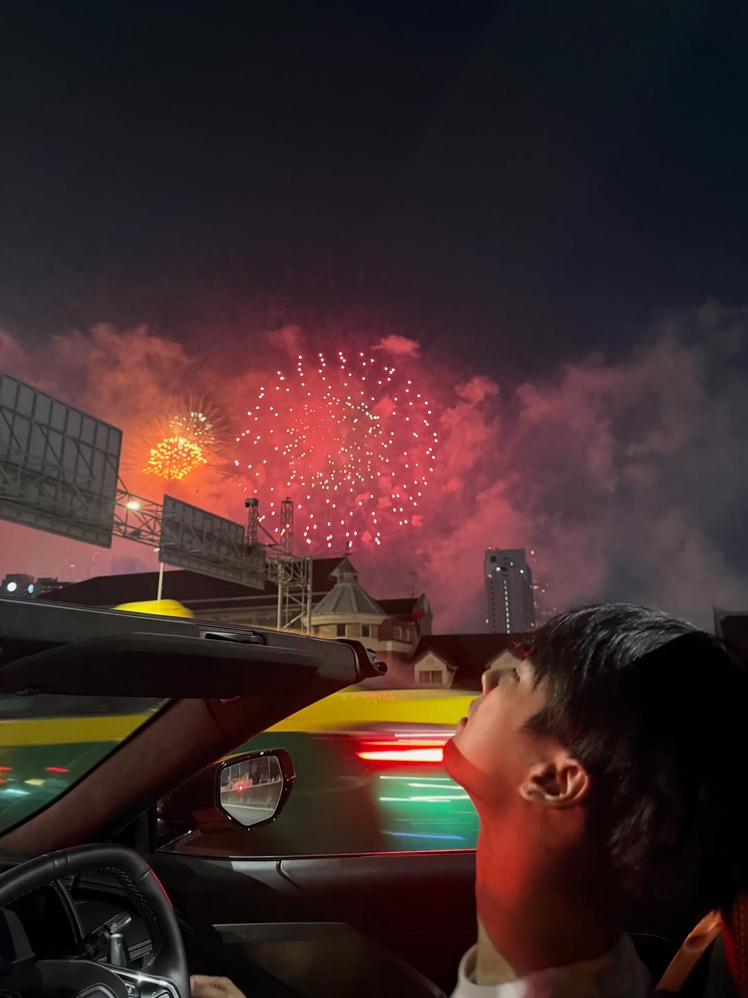 โอม - ภวัต จิตต์สว่างดี