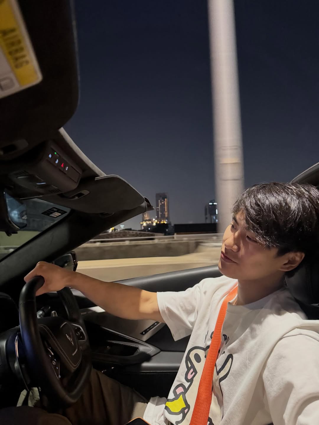 โอม - ภวัต จิตต์สว่างดี