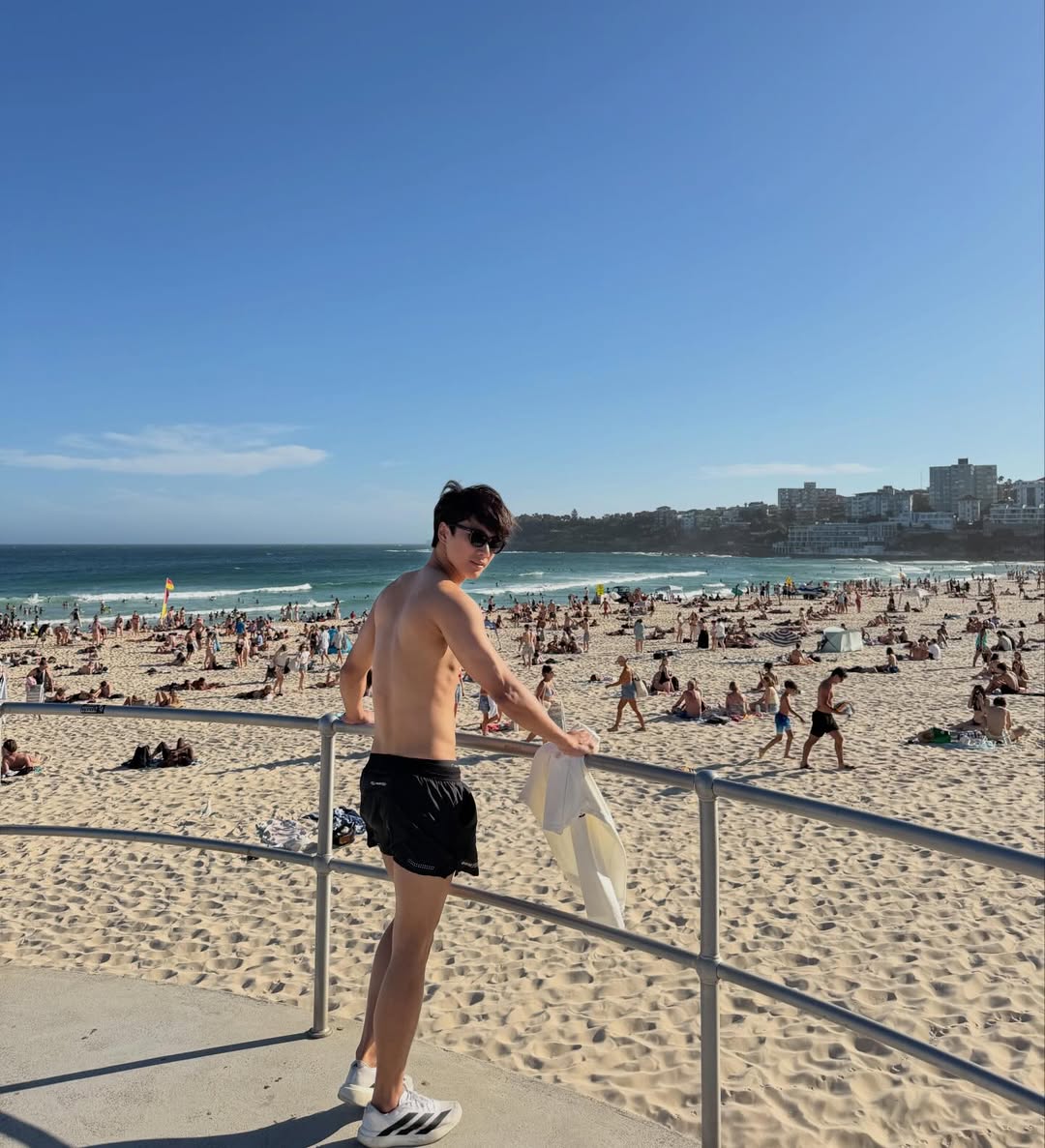 โอม - ภวัต จิตต์สว่างดี