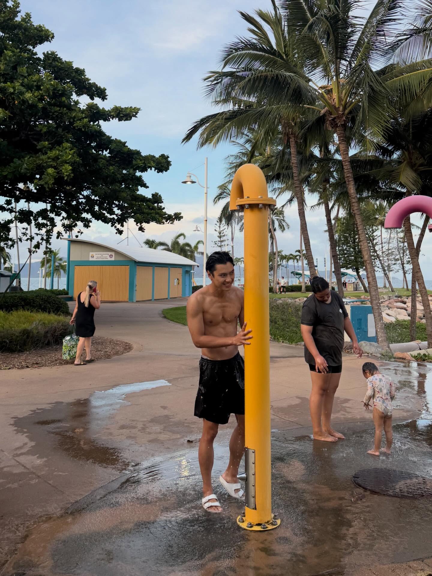 โอม - ภวัต จิตต์สว่างดี