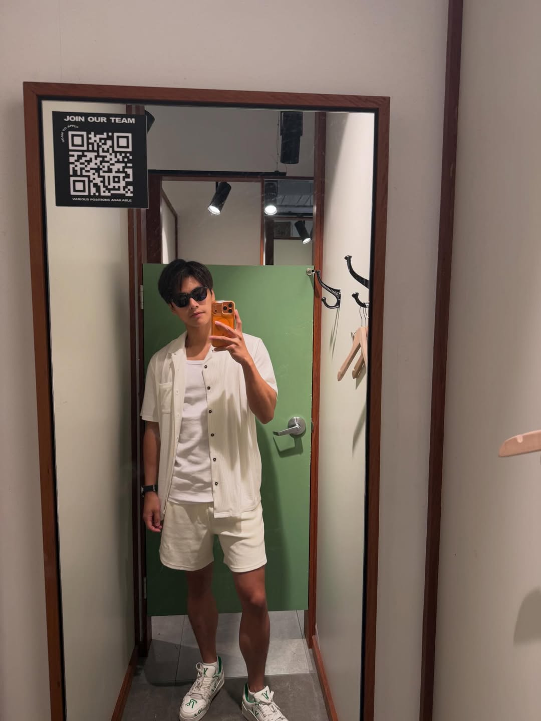 โอม - ภวัต จิตต์สว่างดี