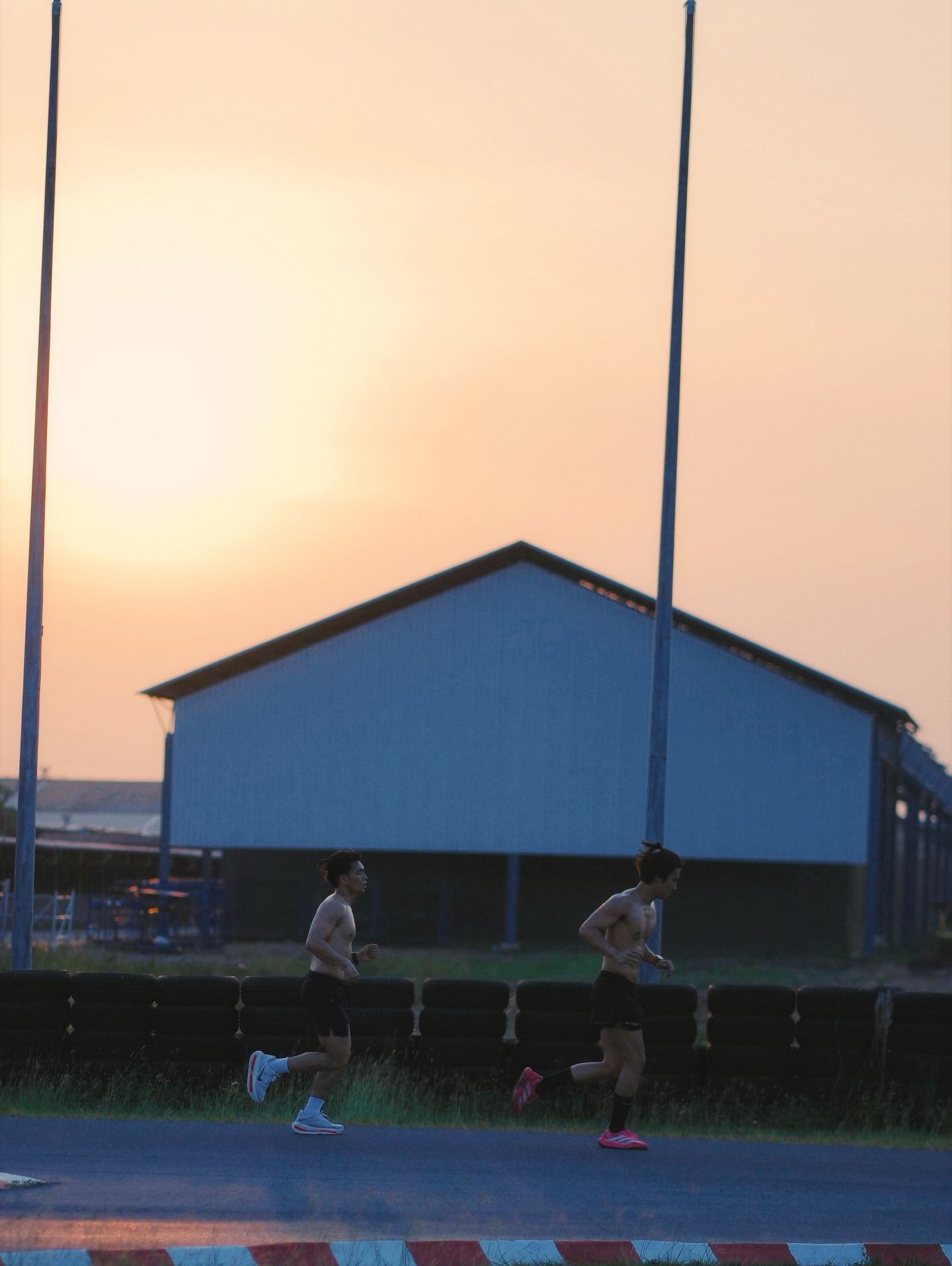 โอม - ภวัต จิตต์สว่างดี