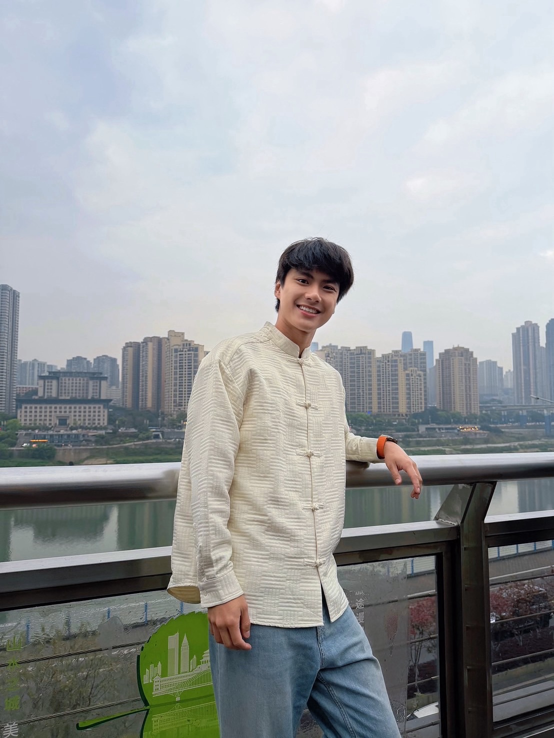 โอม - ภวัต จิตต์สว่างดี