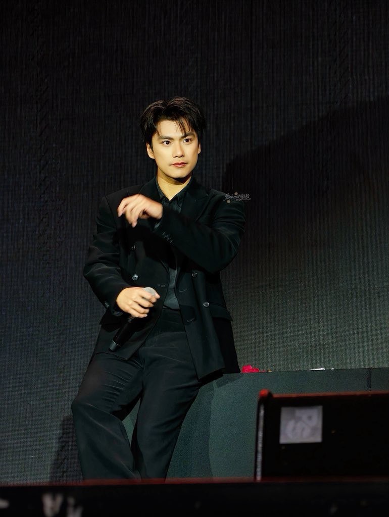 โอม - ภวัต จิตต์สว่างดี