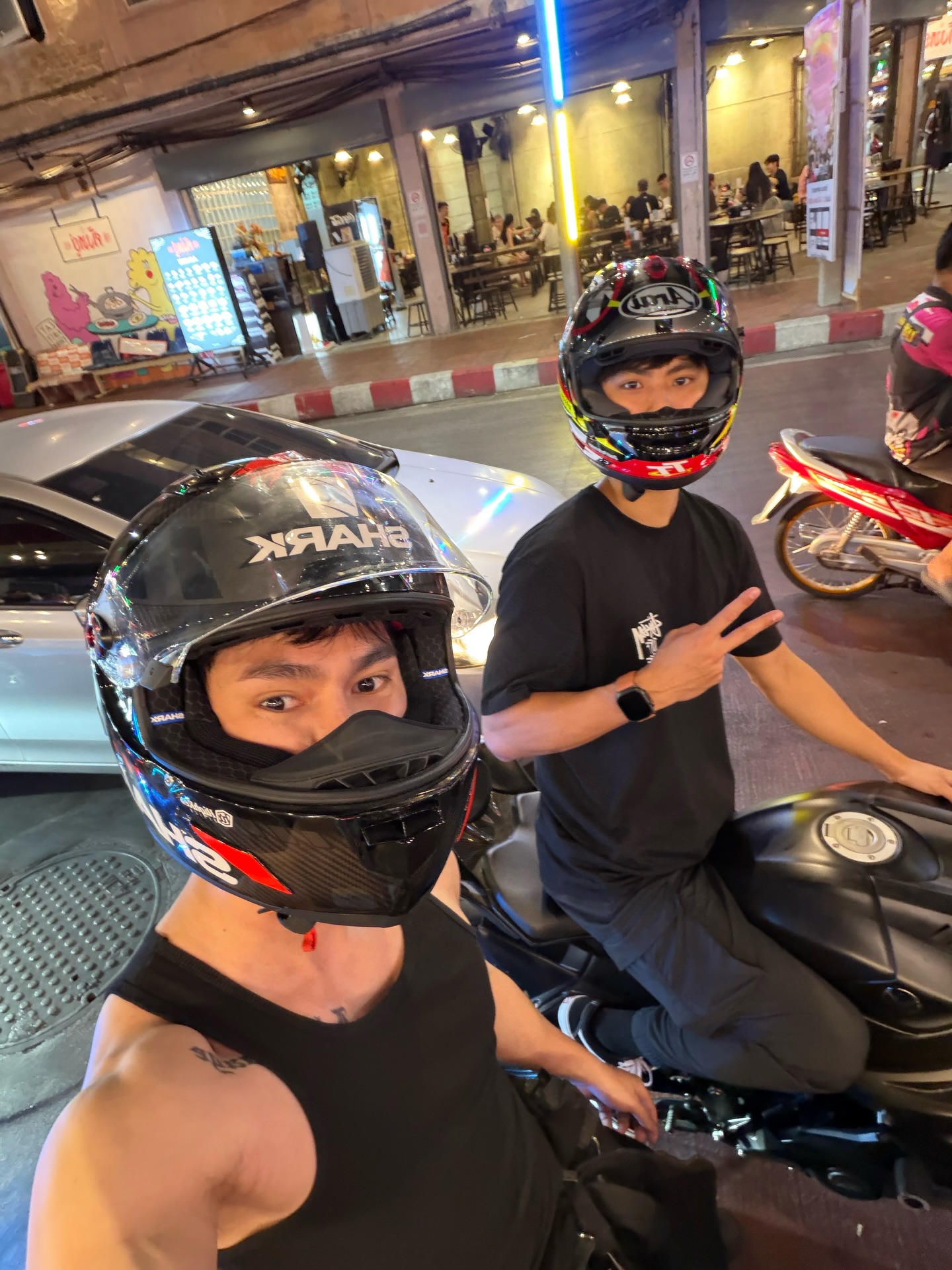 โอม - ภวัต จิตต์สว่างดี