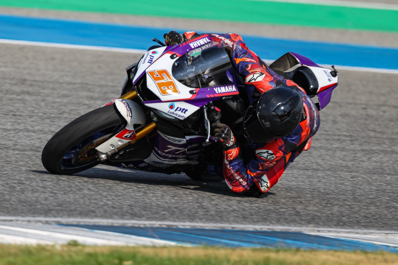 โอม - ภวัต จิตต์สว่างดี