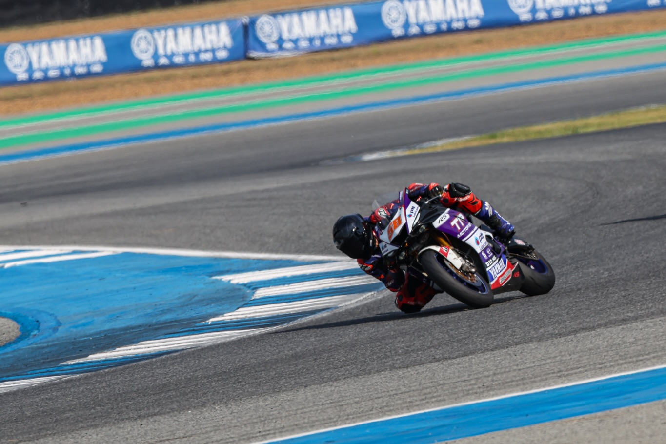 โอม - ภวัต จิตต์สว่างดี