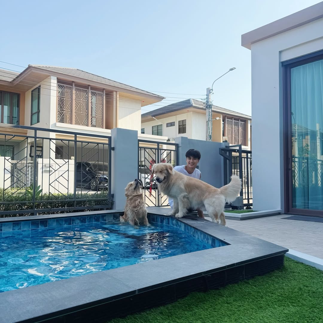 โอม - ภวัต จิตต์สว่างดี