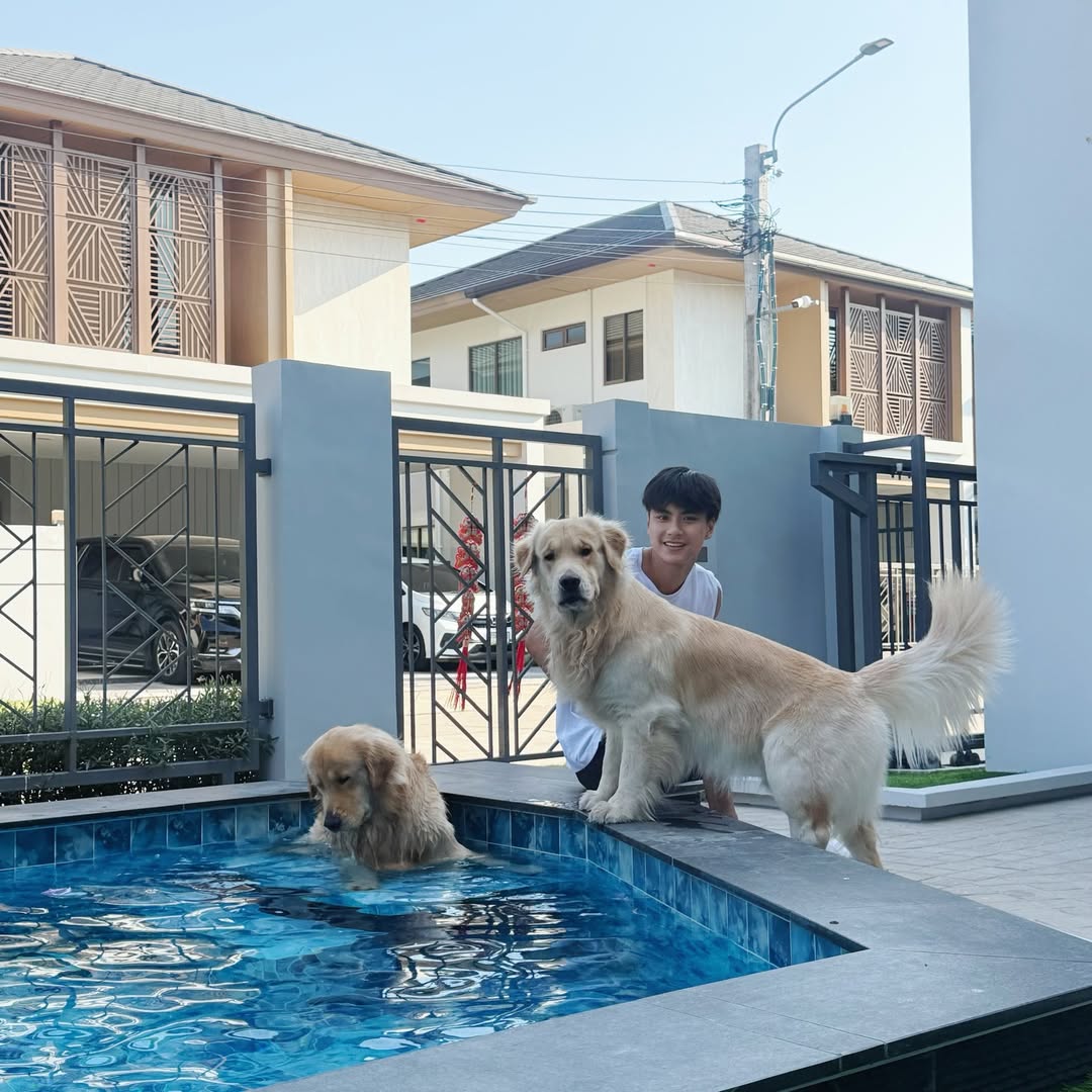 โอม - ภวัต จิตต์สว่างดี