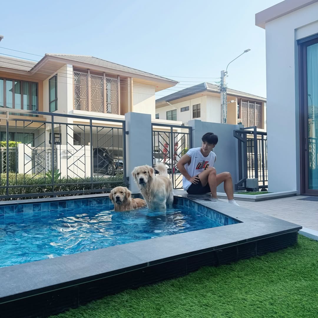 โอม - ภวัต จิตต์สว่างดี