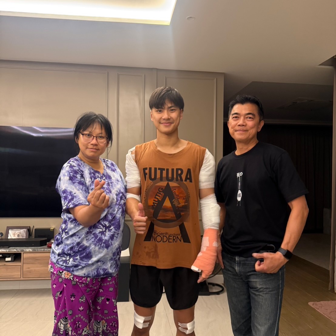 โอม - ภวัต จิตต์สว่างดี