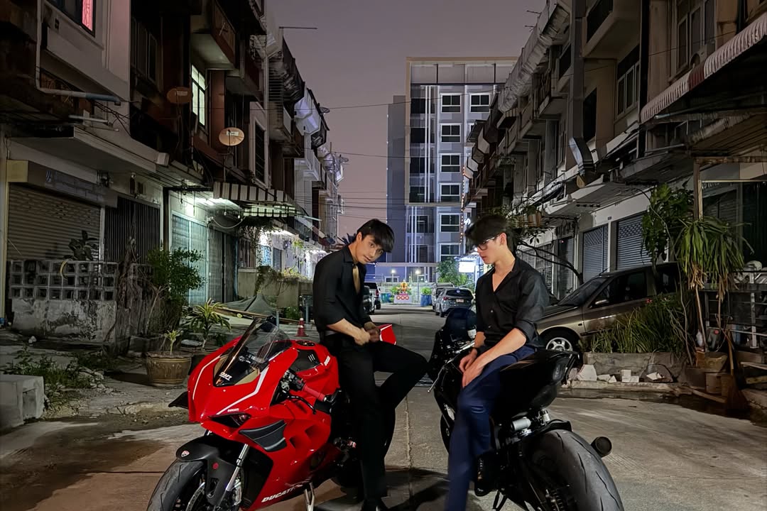 โอม - ภวัต จิตต์สว่างดี