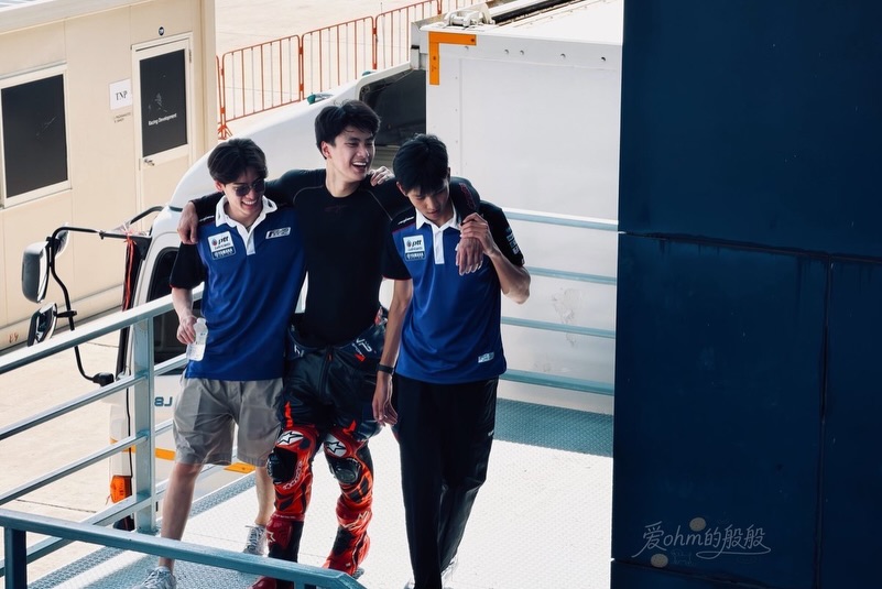 โอม - ภวัต จิตต์สว่างดี