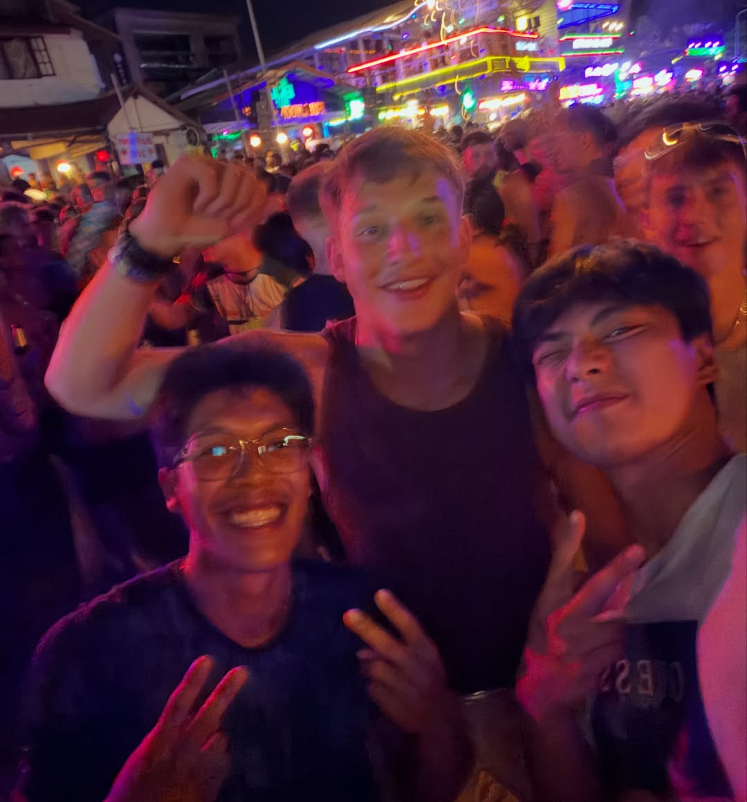 โอม - ภวัต จิตต์สว่างดี