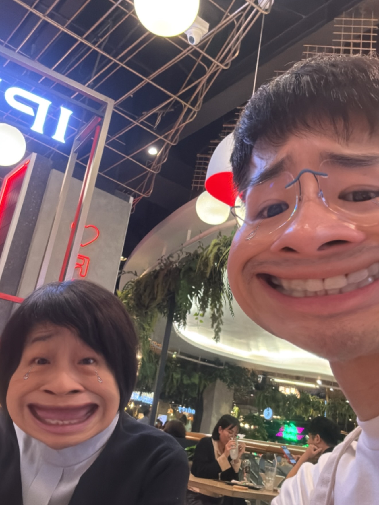 ภัทร์ ฉัตรบริรักษ์