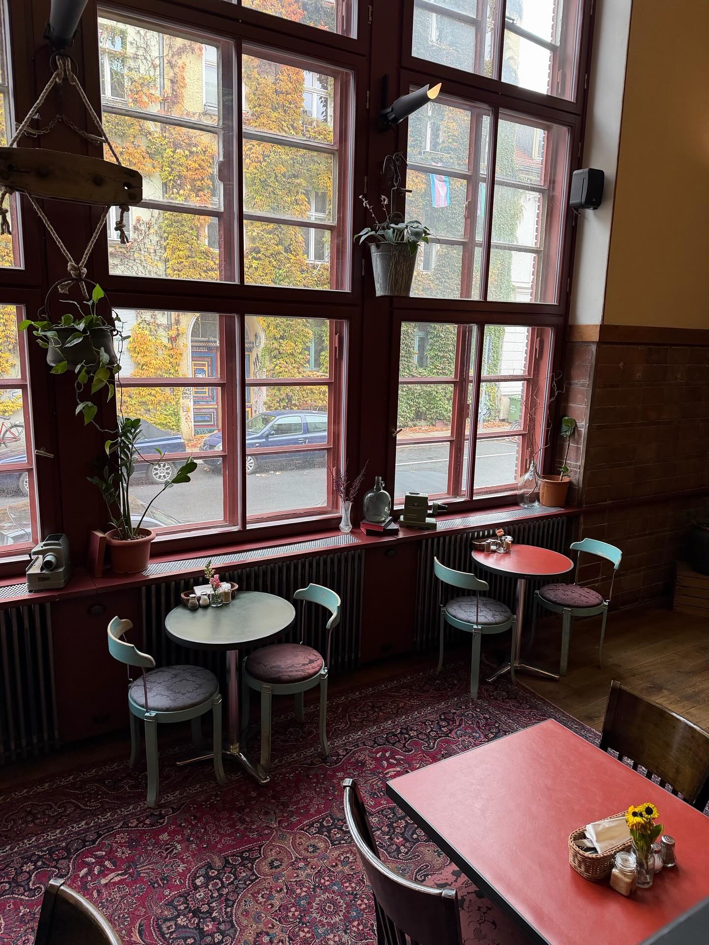 ภัทร์ ฉัตรบริรักษ์