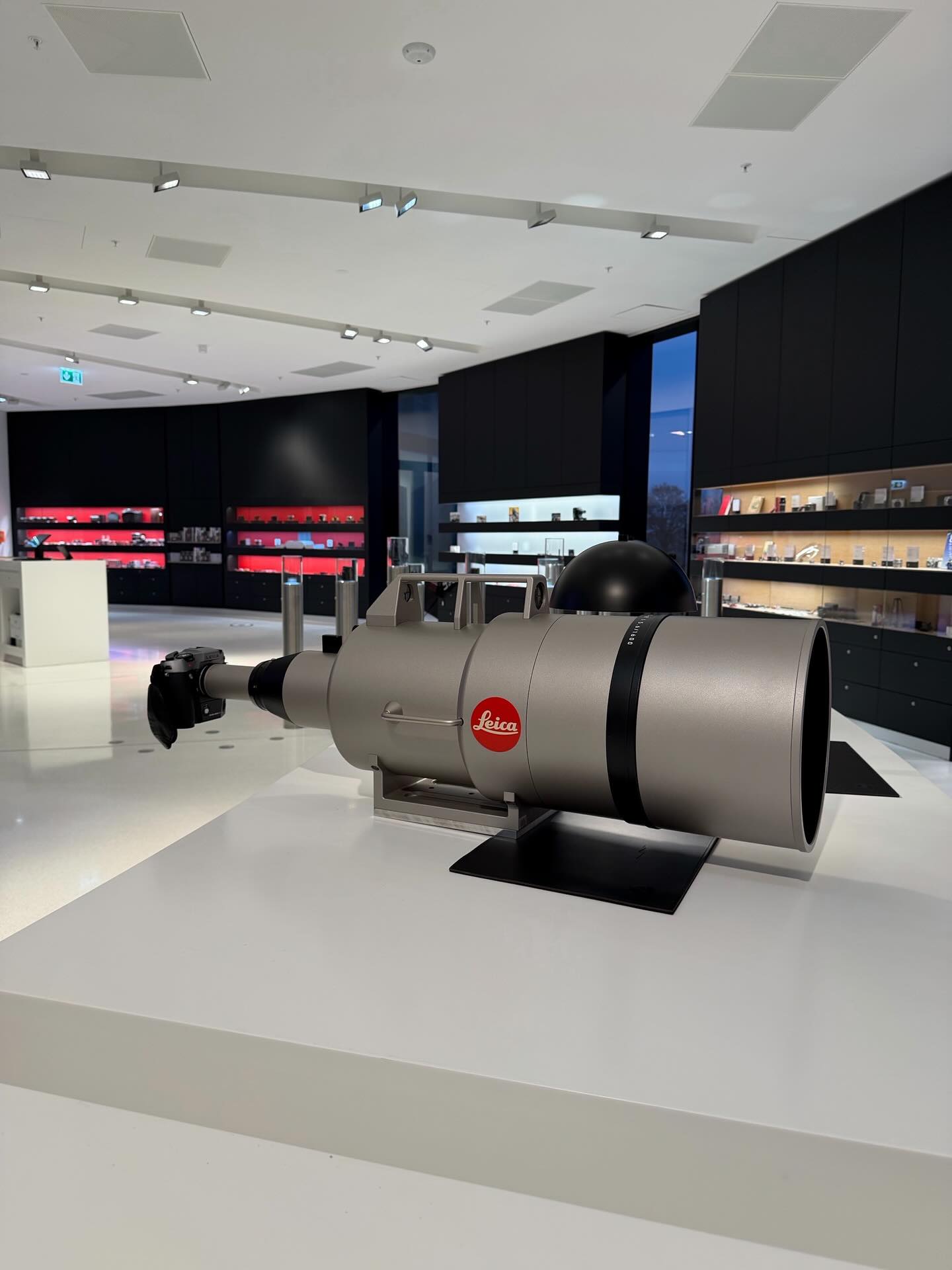 ภัทร์ ฉัตรบริรักษ์