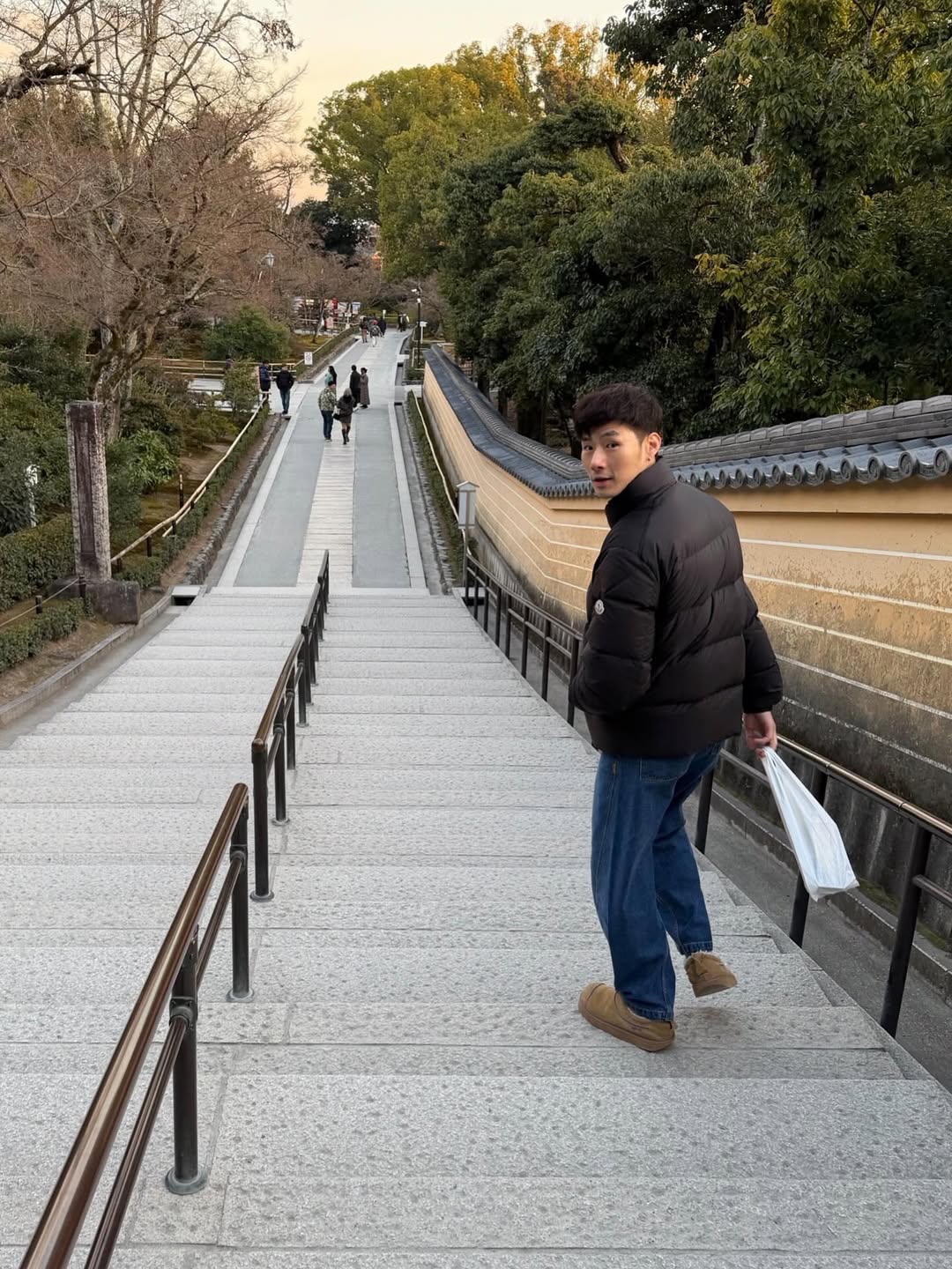 ภัทร์ ฉัตรบริรักษ์